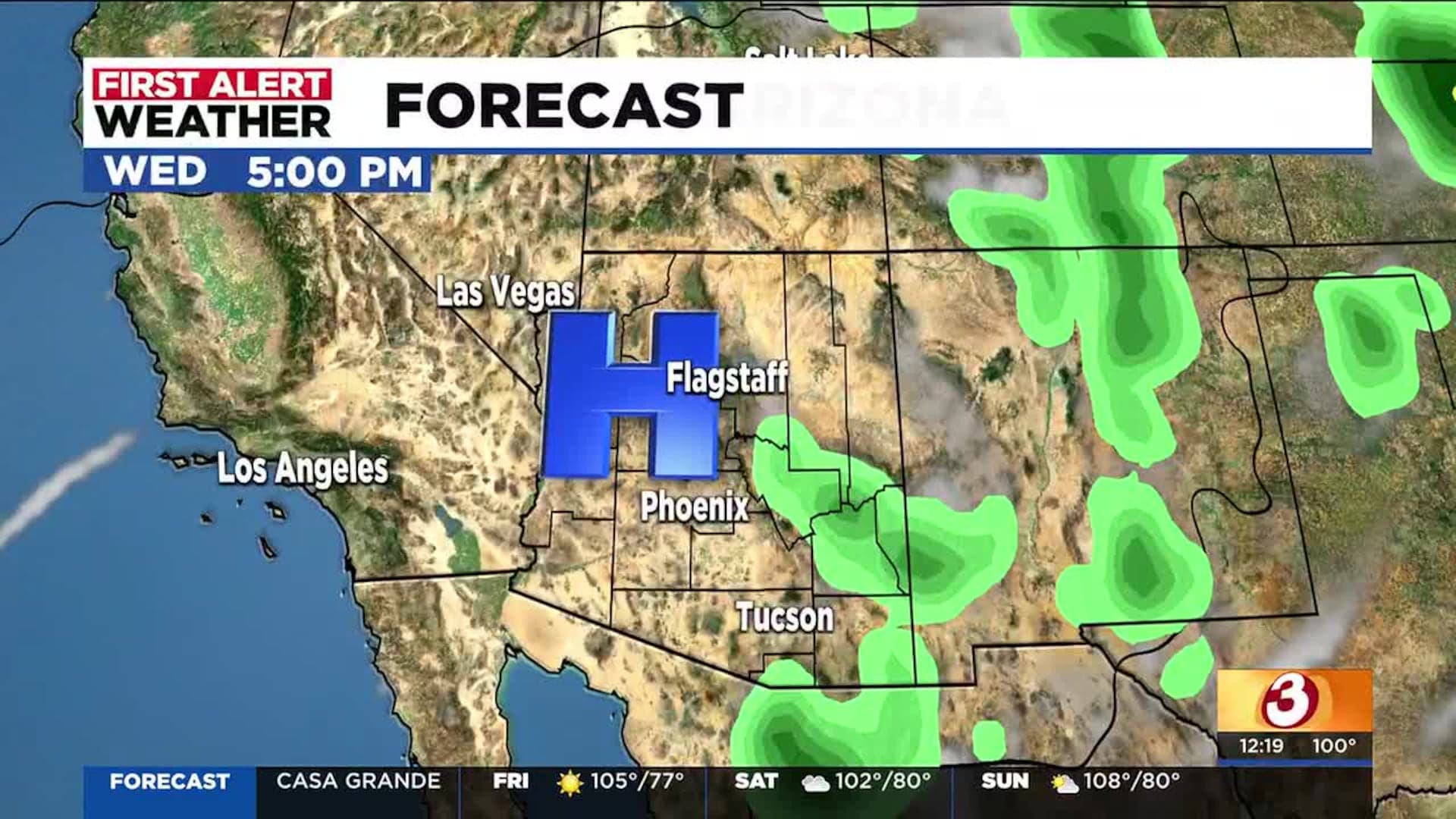 Regional forecast map with a prominent high-pressure 'H' over northern Arizona and minimal precipitation near Phoenix, indicating hot, dry conditions for the holiday period.
