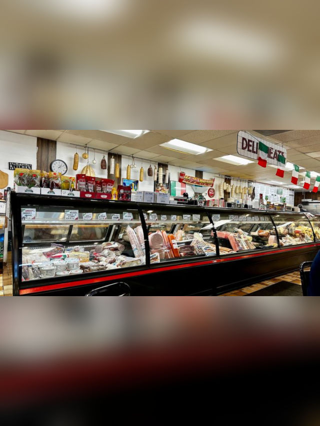 Romanelli’s: The Modest Phoenix Deli With a Pizza Locals Keep…